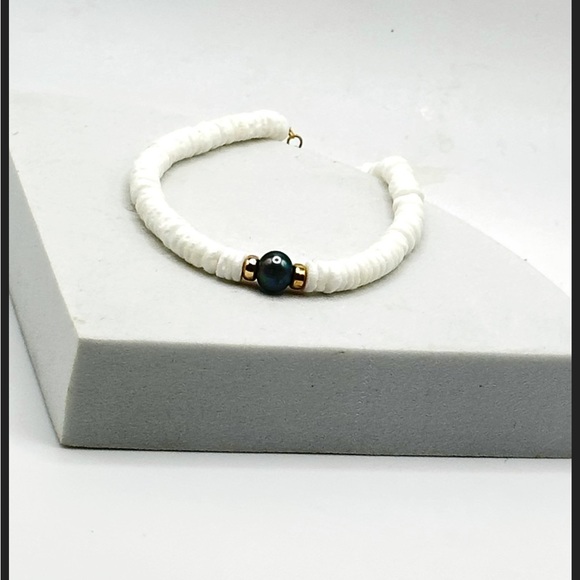 Natural Clamshell & Peacock Pearl Bracelet with 14k Gold Filled Components - Picture 2 of 7